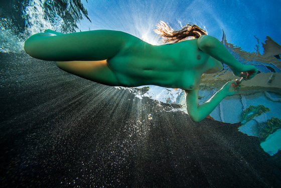 andrew sigmon recommends naked underwater pic