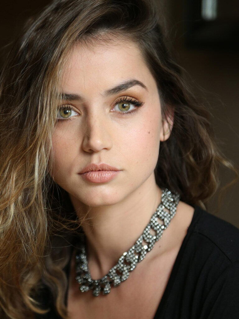 alfred goh recommends ana de armas hottest scenes pic