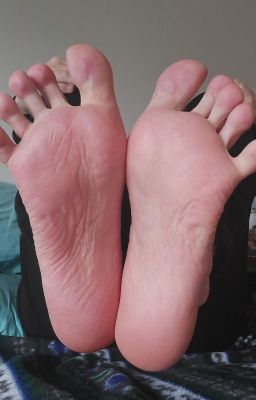 chris pawelko recommends feet worship slave pic