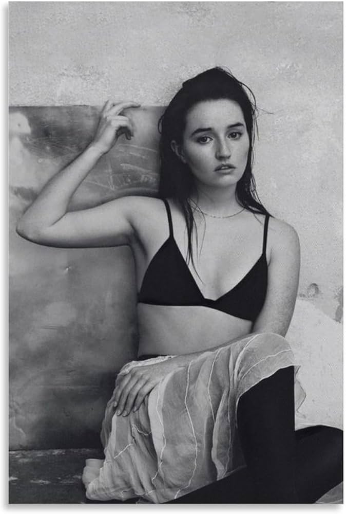 kaitlyn dever nude pics