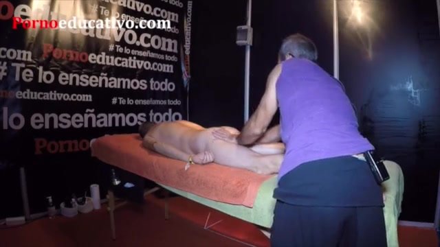 Nude Public Massage pussy squirted