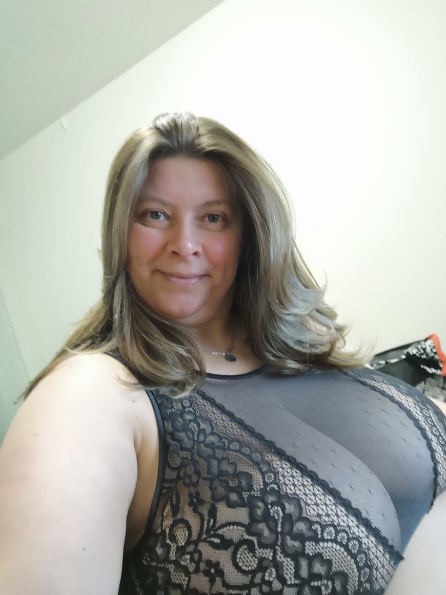 dawn chacon recommends bbw cougar bbc pic