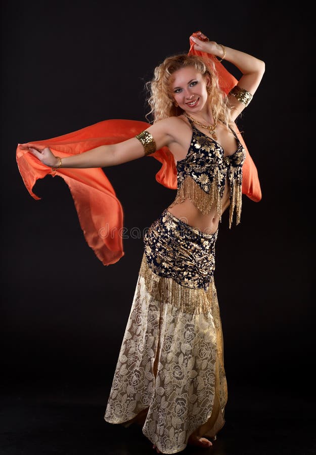 ainsley bryant recommends Blonde Belly Dance