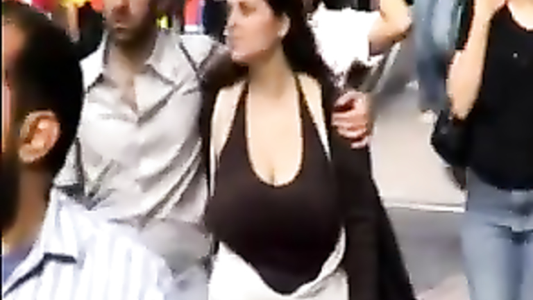 chavdar todorov recommends huge tits street pic